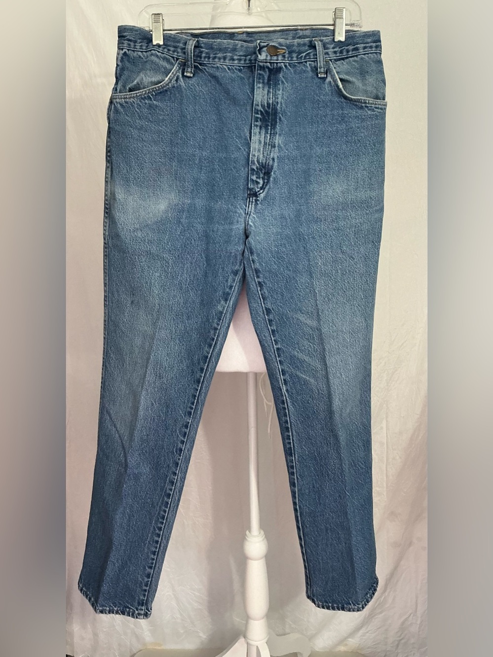 Rustler Slim Straight Men's Denim Jeans in Medium Blue